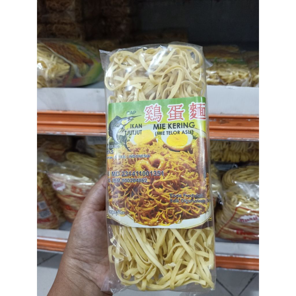 mie kering ikan cucut (tjutjut)