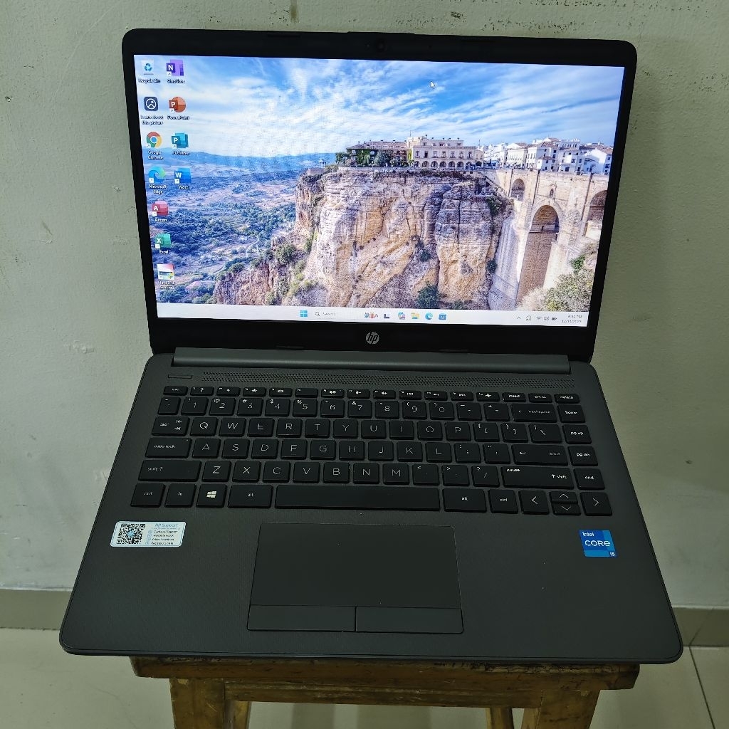 LAPTOP HP 245 G8 CORE I5-1115G7 RAM 8GB SSD 512GB MULUS SIAP PAKAI