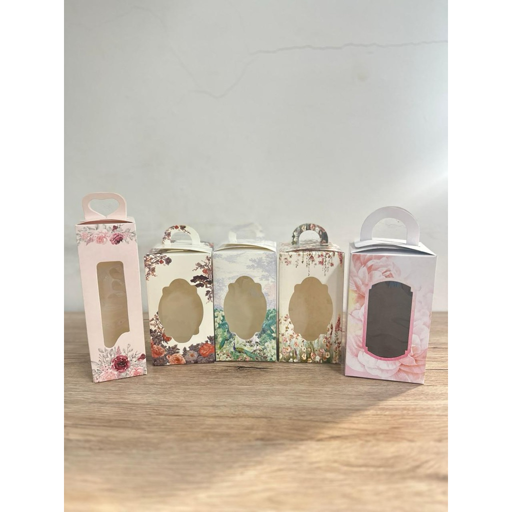 Box souvenir pernikahan / kotak souvenir / box botol souvenir