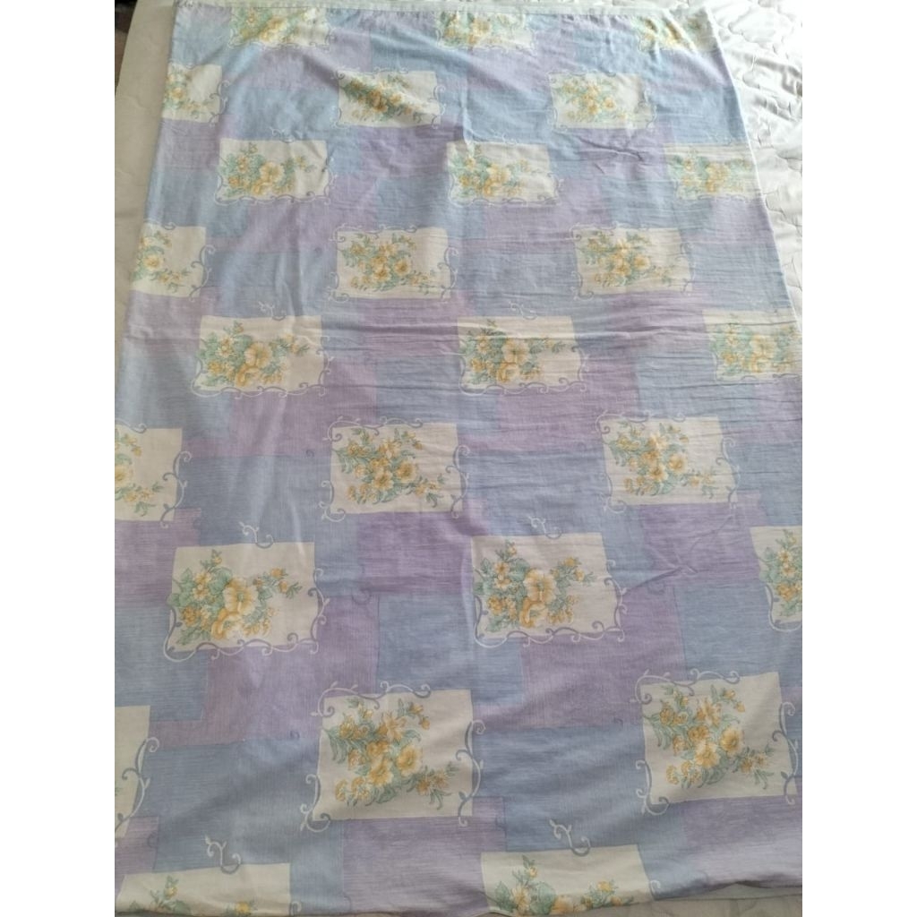Preloved thrift sarung kasur/sarung tilam motif bunga UK. 150