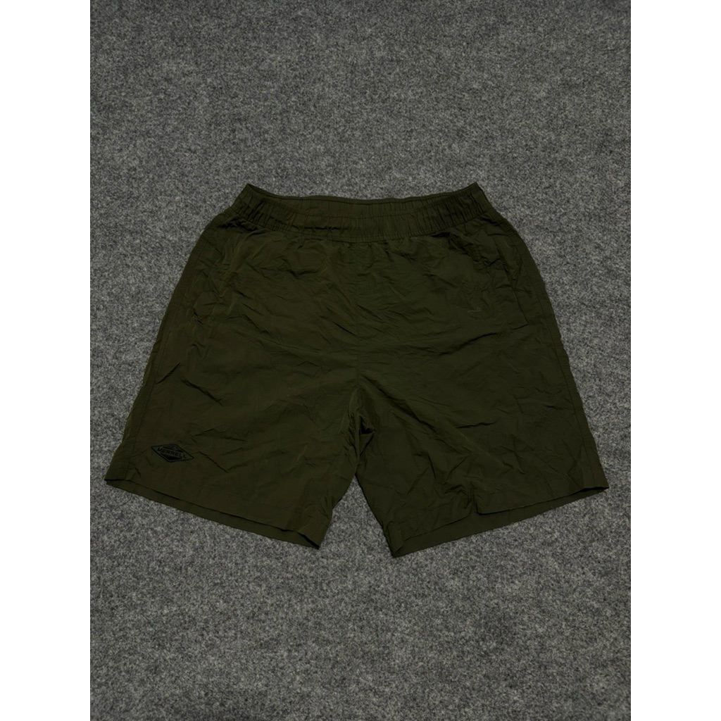 celana pendek merrell