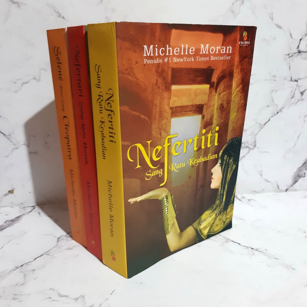 Novel Langka Trilogi Mesir Kuno Nefertiti Nefertari Selene (Preloved Ori) Michelle Moran