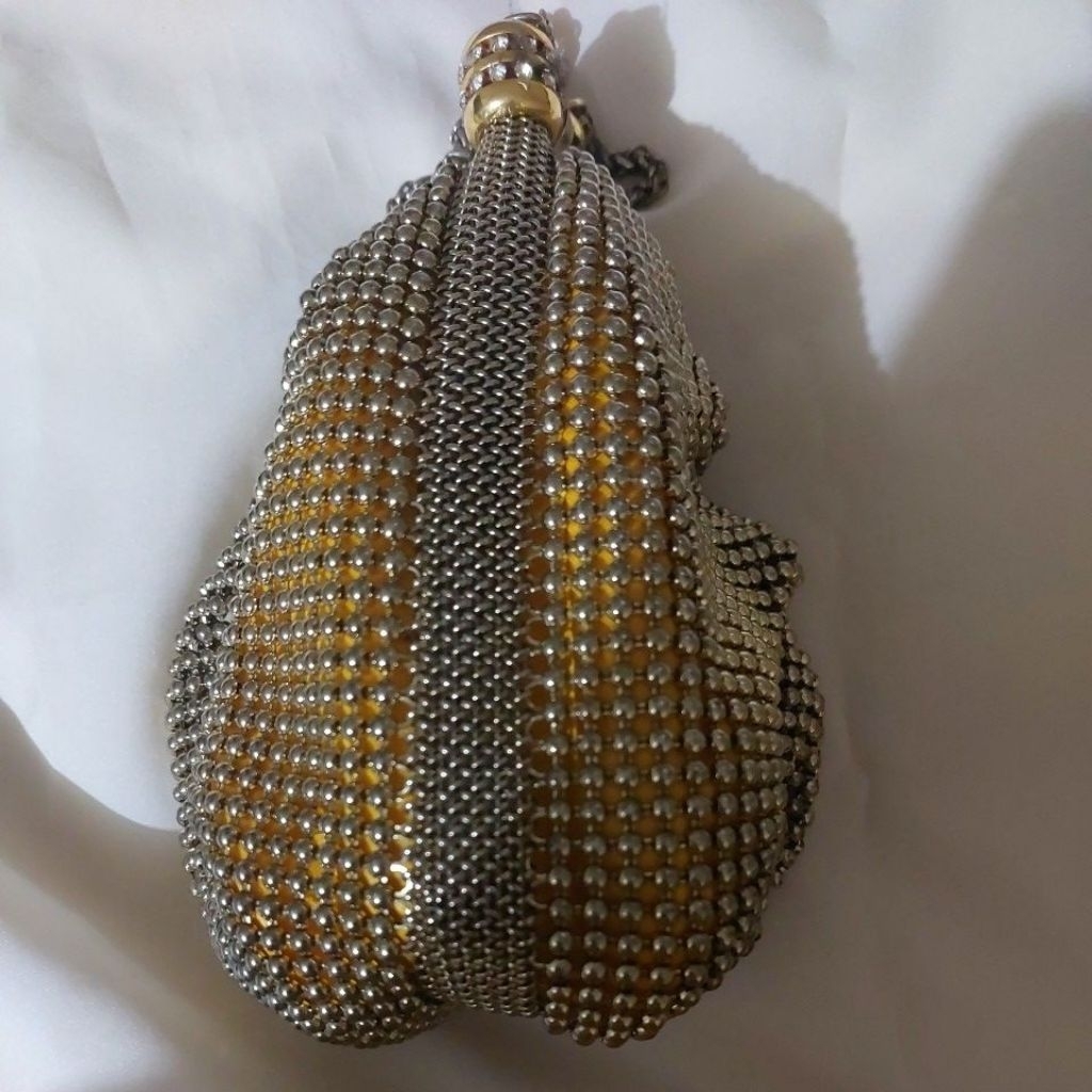 Tas glomes warna gold handle bag preloved