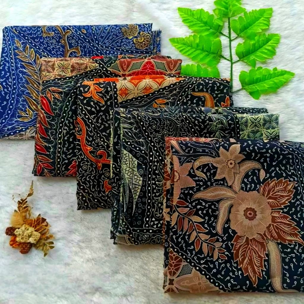 Kain Batik Halus Meteran Motif Megamendung Bahan Untuk Kebaya Dan Jarik