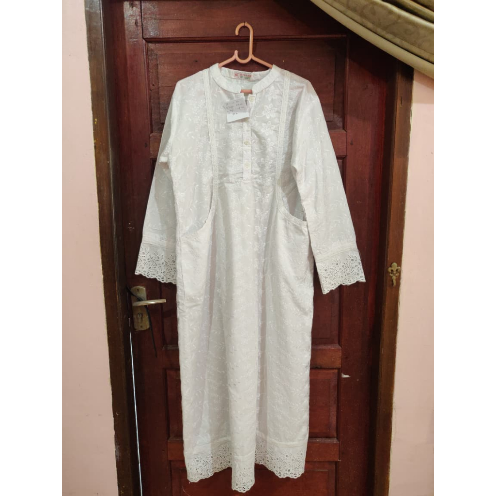 [PRELOVED BIZANTY] GAMIS WANITA PUTIH
