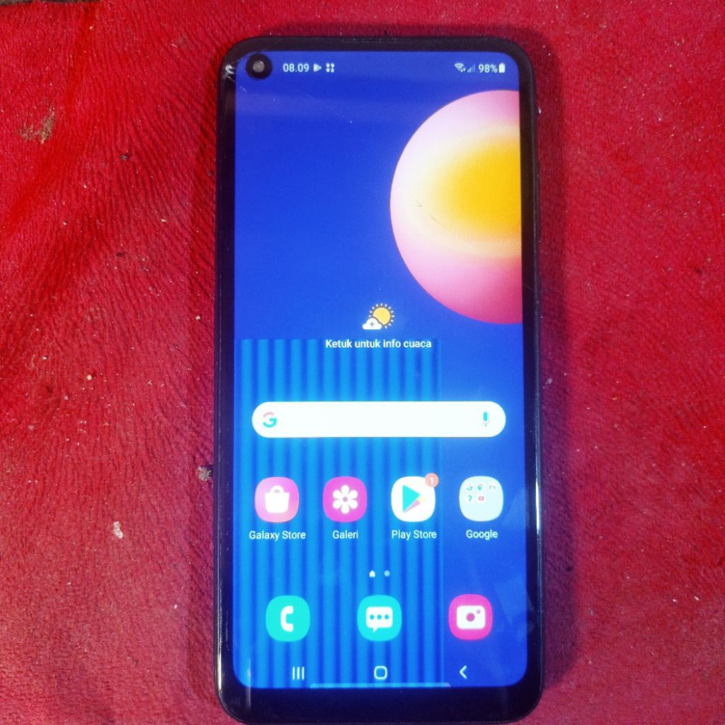 Samsung M11 Ram 3GB internal 32GB Minus retak
