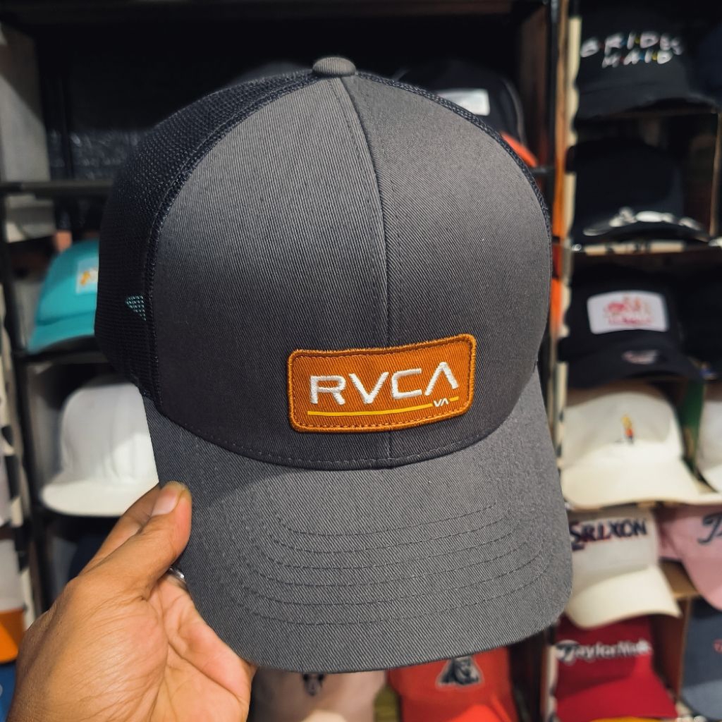 Topi trucker RVCA
