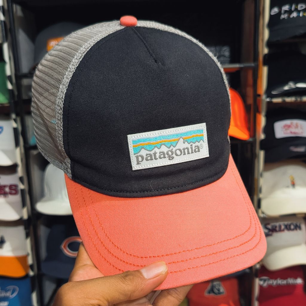 Topi Patagonia trucker hat