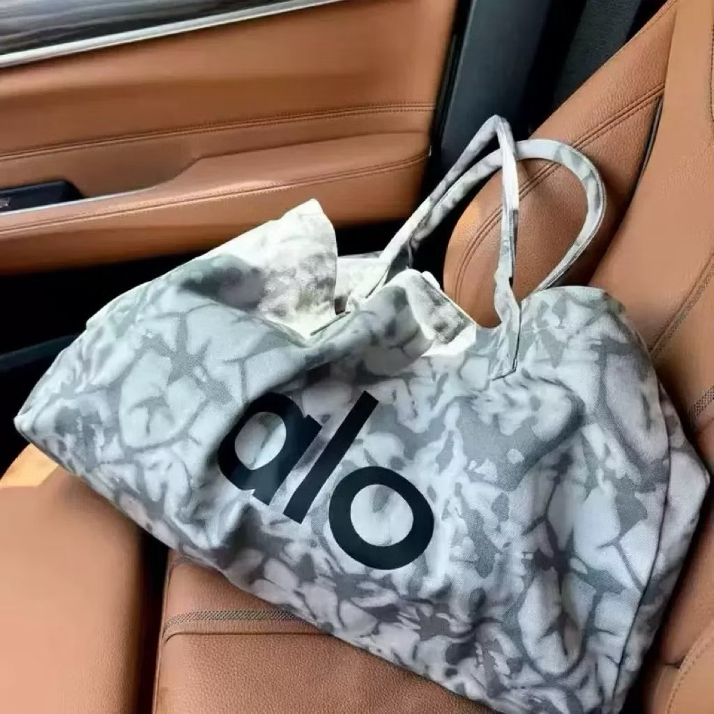 alo yoga bag