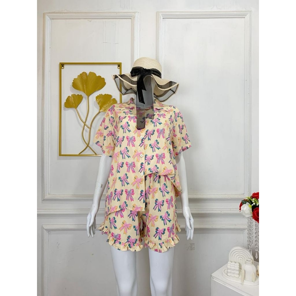 ONE SET  CELANA PENDEK/DASTER RAYON/ONE SET RAYON