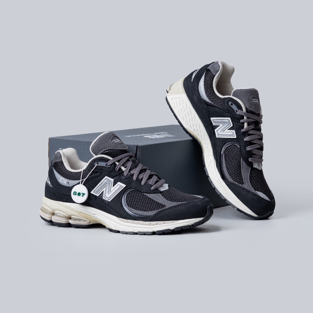 New Balance 2002R Black Castlerock