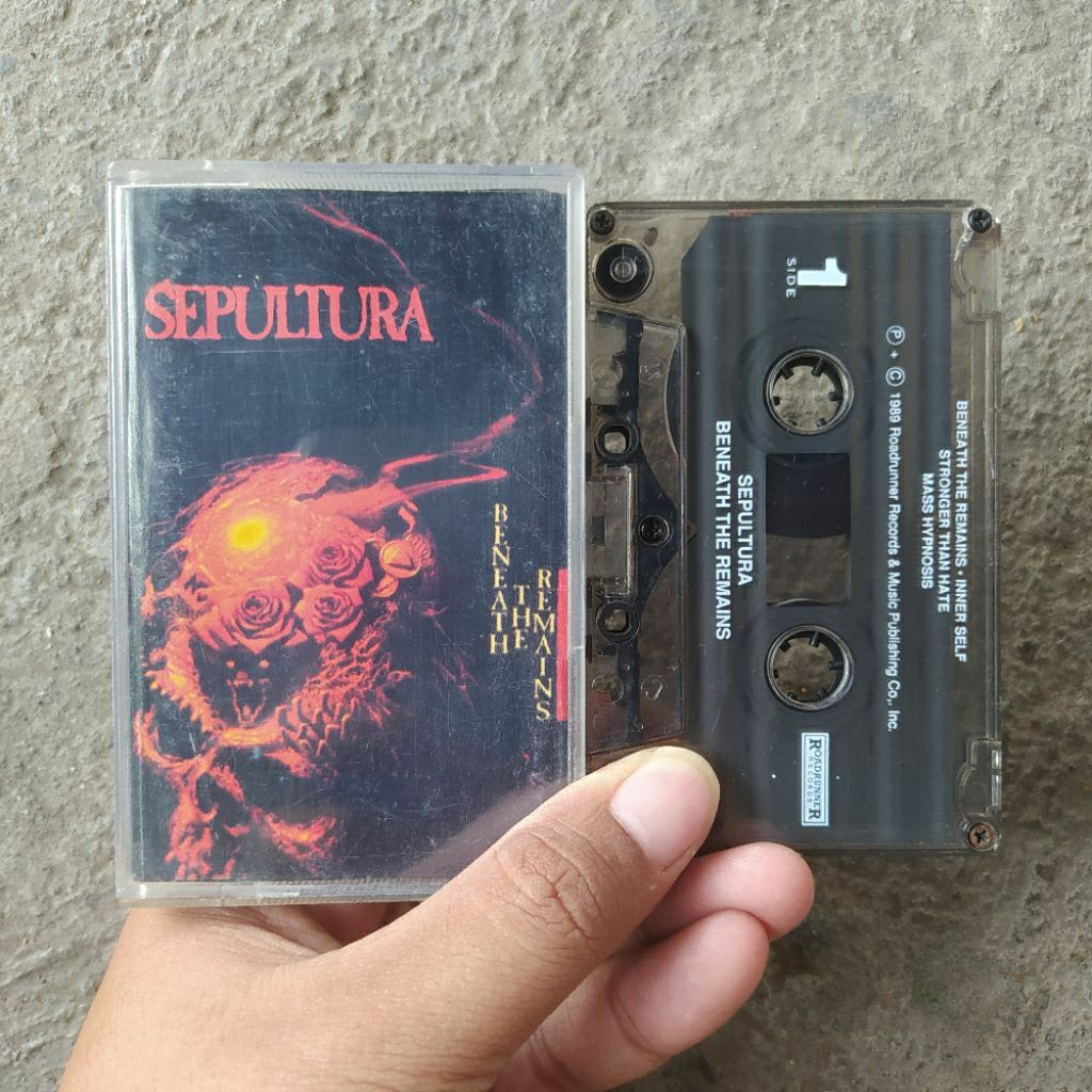 Kaset Pita Sepultura - Beneath The Remains