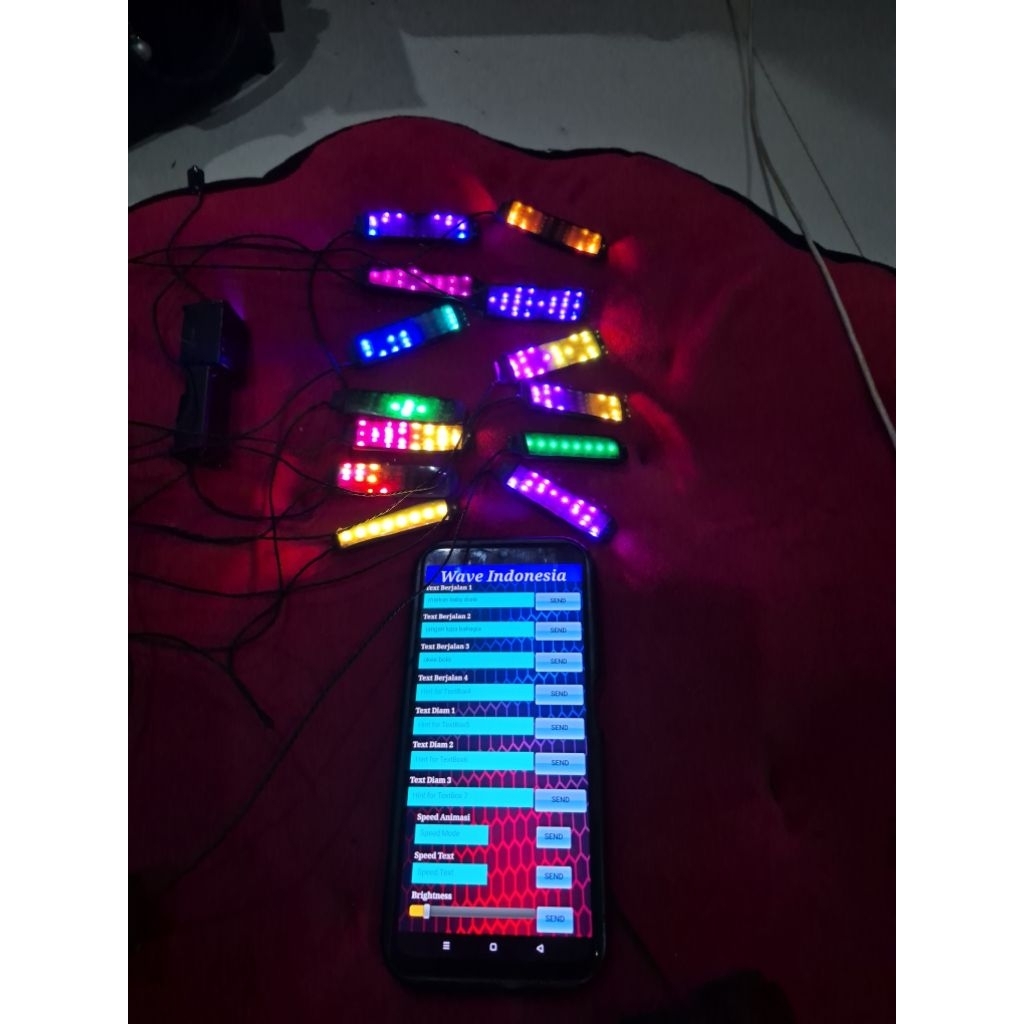 strobo runing text miniatur