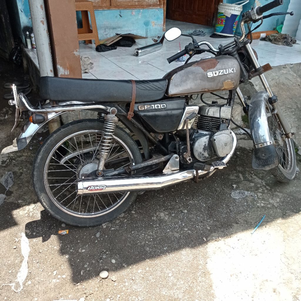 Knalpot standar racing suzuki GP 100