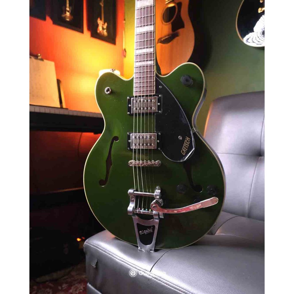 Gitar elektrik semihollow Gretsch G2622T Streamliner