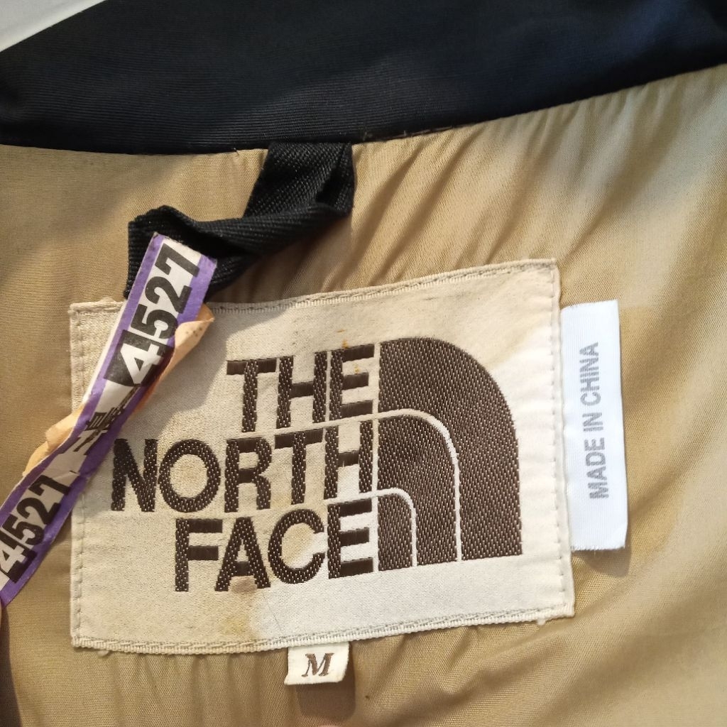 JAKET TNF BULANG HITAM