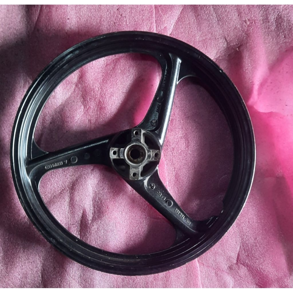 velg depan yamaha f1zr original