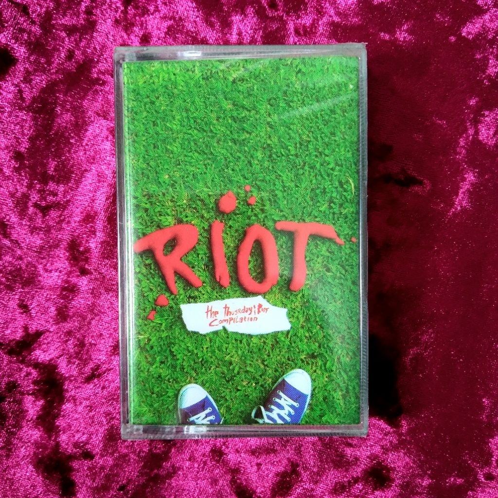 Kaset V/A (Mocca, The Sastro, dll) - Riot The Thusrday Riot Compilation (Segel)