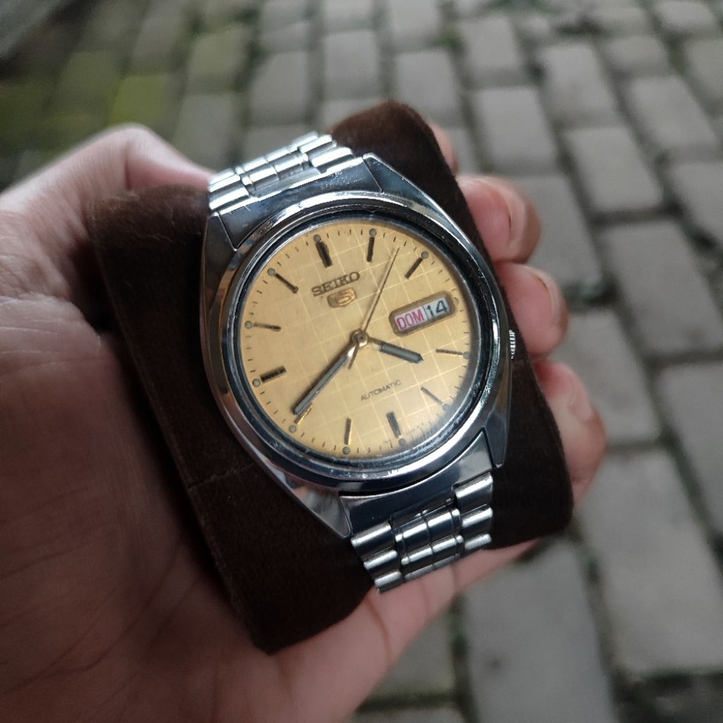 Jam Tangan Seiko 5 Automatic Cal 7S26 Grid Dial