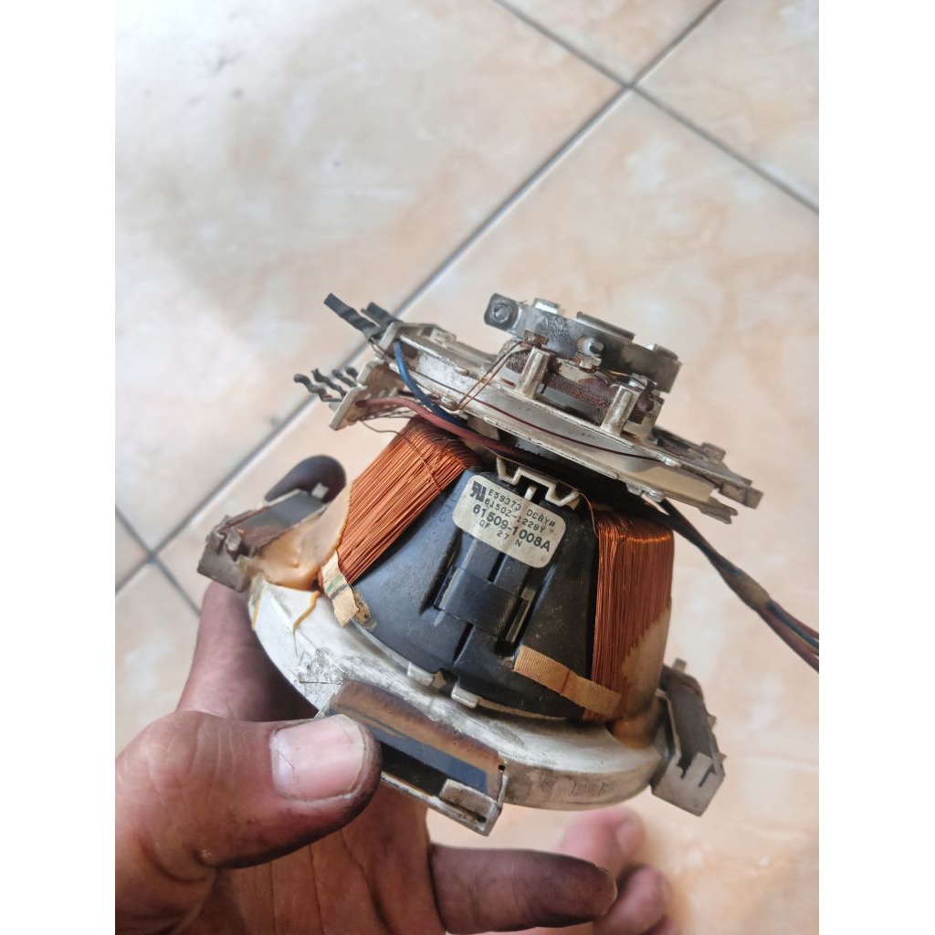 yoke konde (sanggul) tv lg flat 21"