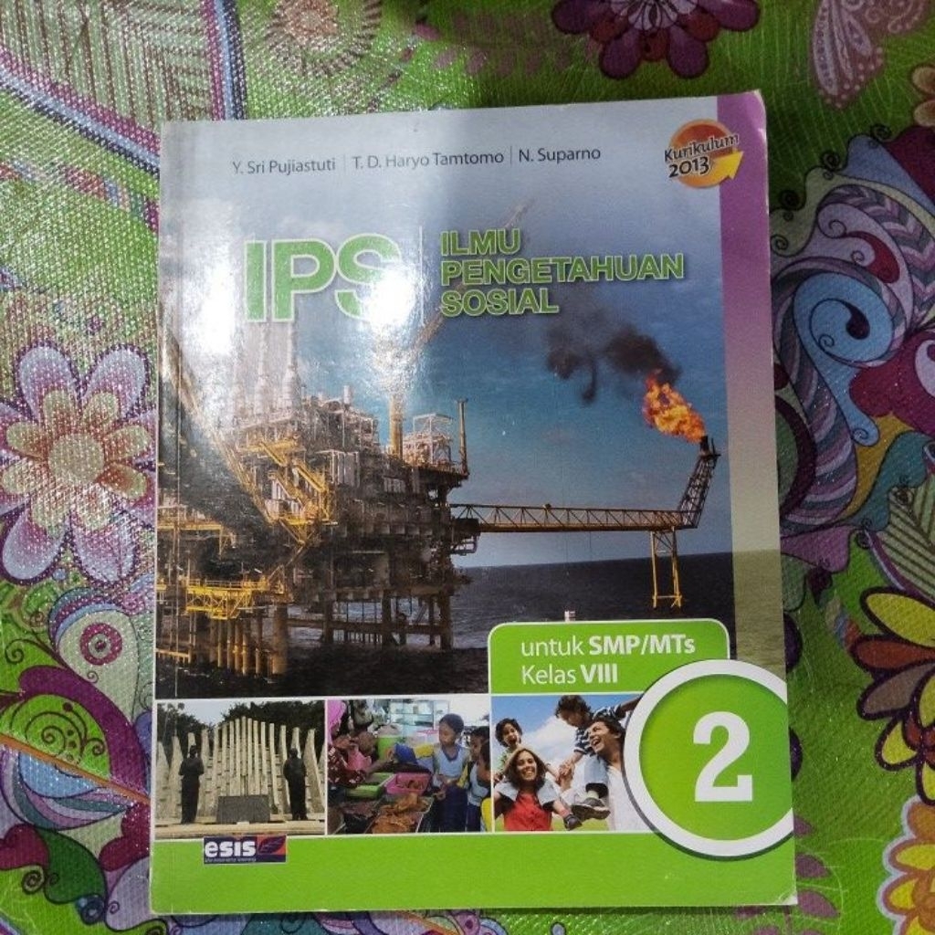 ips kelas 8 penerbit ESIS kurikulum 2013 (cuci gudang) -A