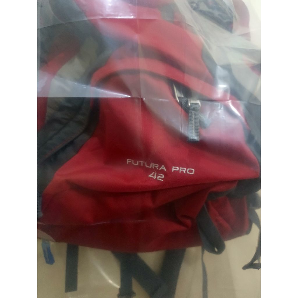 TAS CARRIER GUNUNG DEUTER