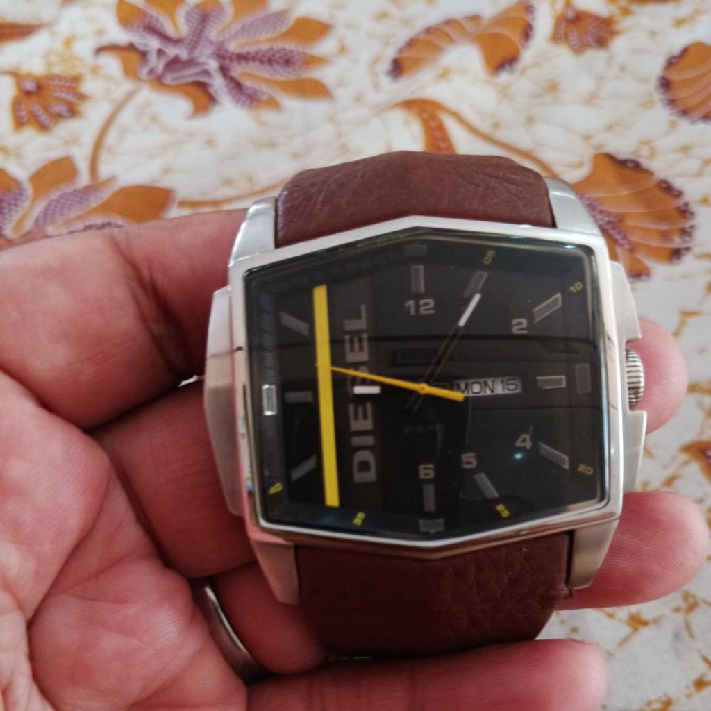 Jam Fashion Diesel