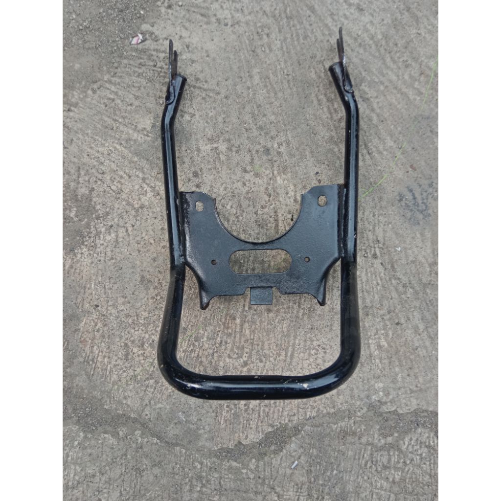 behel begel pegangan tangan jok belakang yamaha rx king kobra cobra hitam tahun tua lawas old origin