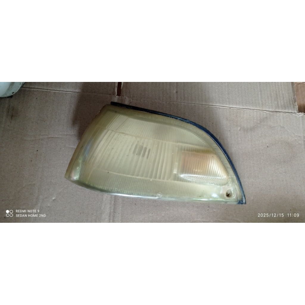 lampu sein toyota corona twincam kiri(minus)