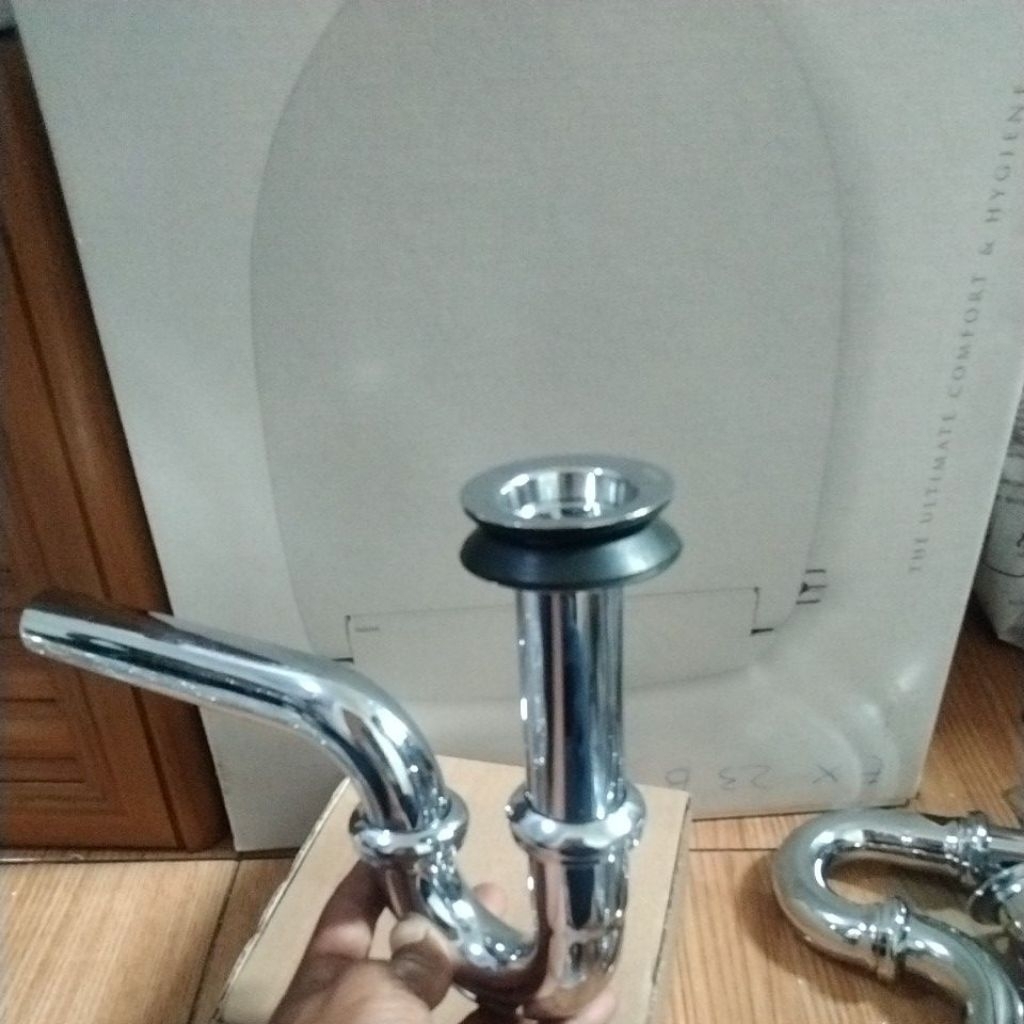 sipon pembuangan wastafel Toto second original 100% leher angsa pembuangan wastafel Toto