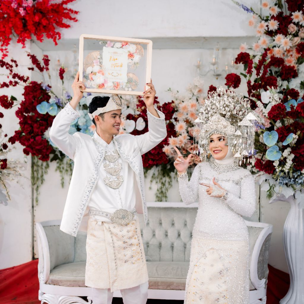 Mahar Bingkai Kayu Estetik ukuran 30x40