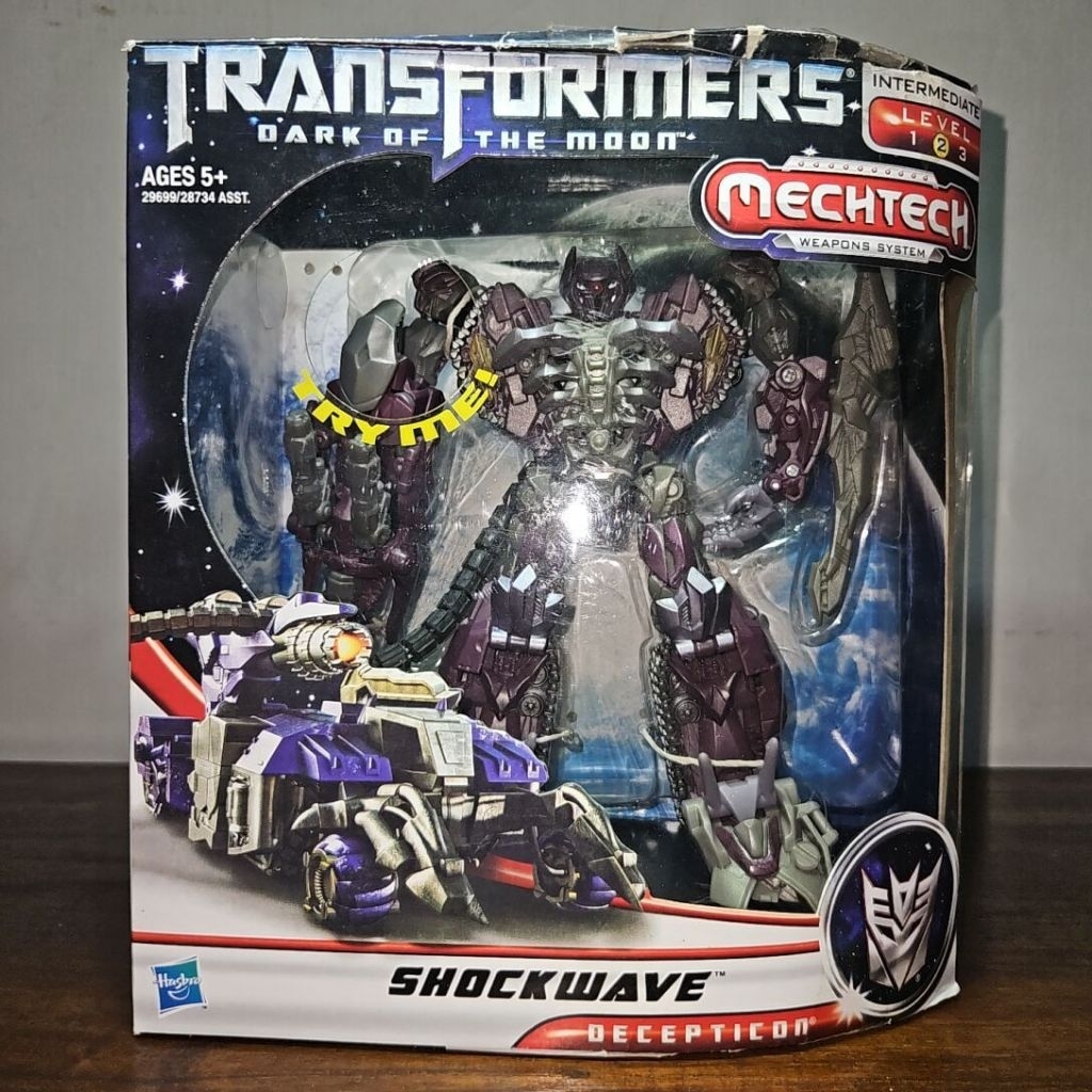 Transformers Shockwave Voyager Class Dark of the Moon DOTM Mechtech Original