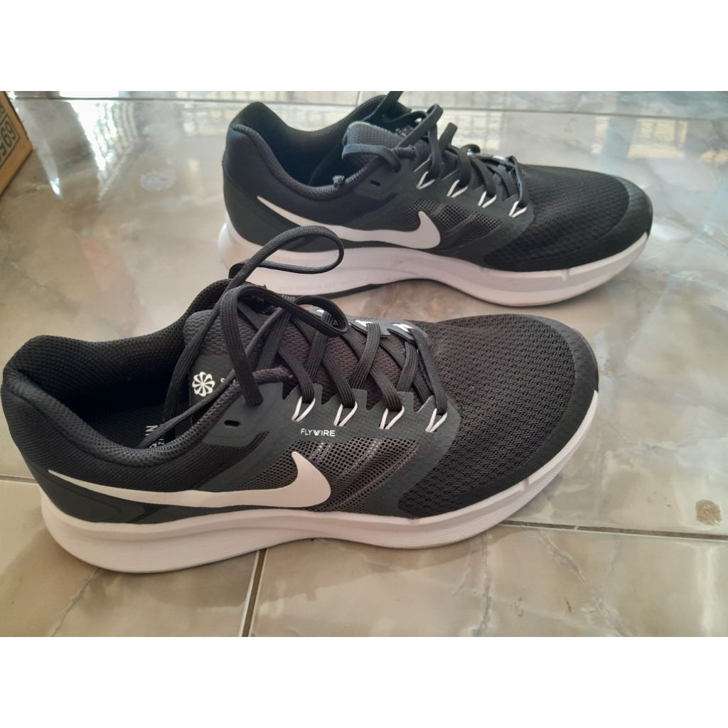 Sepatu nike run swift 3 hitam original