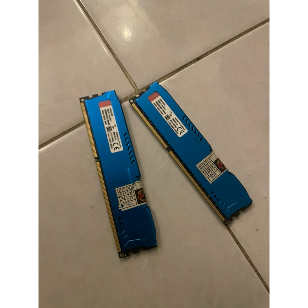 RAM 16GB DDR3 2 x 8 FURY HYPERX 1600MHZ BEKAS NO MINUS