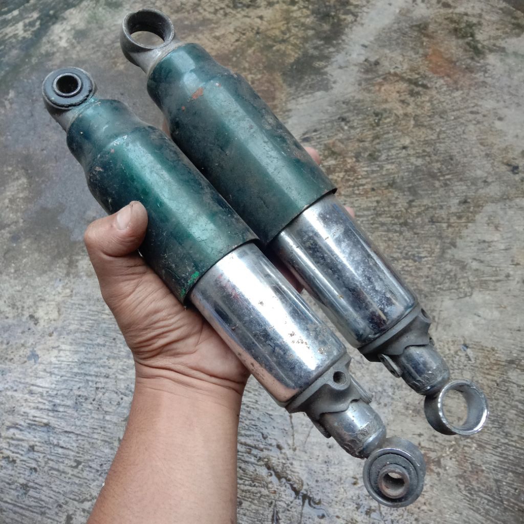 Shock belakang Suzuki fr70 shock belakang Suzuki fr80 ori copotan bekas