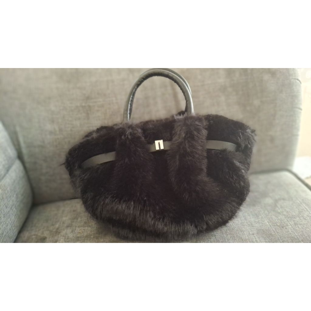 tas pesta bulu