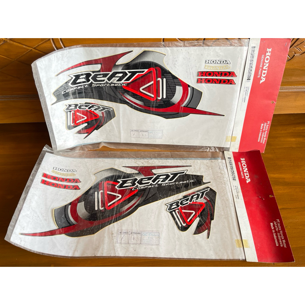 Polet Lis List Stiker Sticker Striping Bodi Body Honda Beat Karbu HITAM 2010 2011 Original AHM 871X0