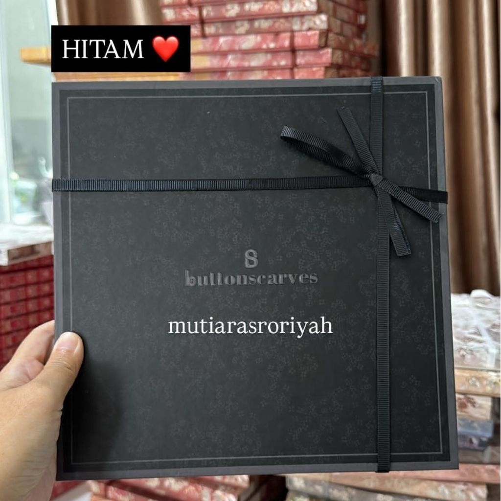 READY STOCK Buttonscarves NEW WITH BOX Monogram Scramble Scarf Ink Hitam Black Series Voile Reguler 