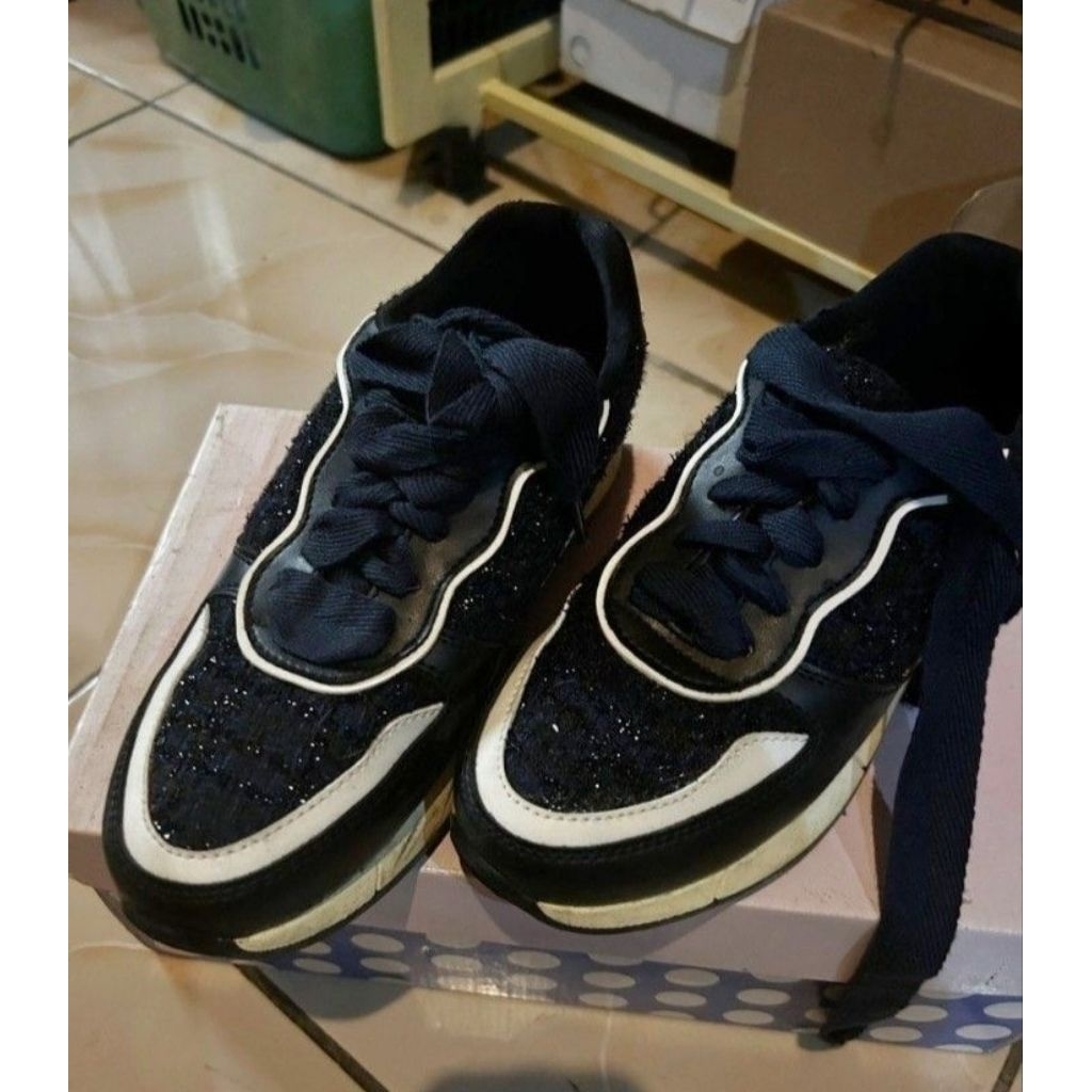 Preloved sepatu Amazara