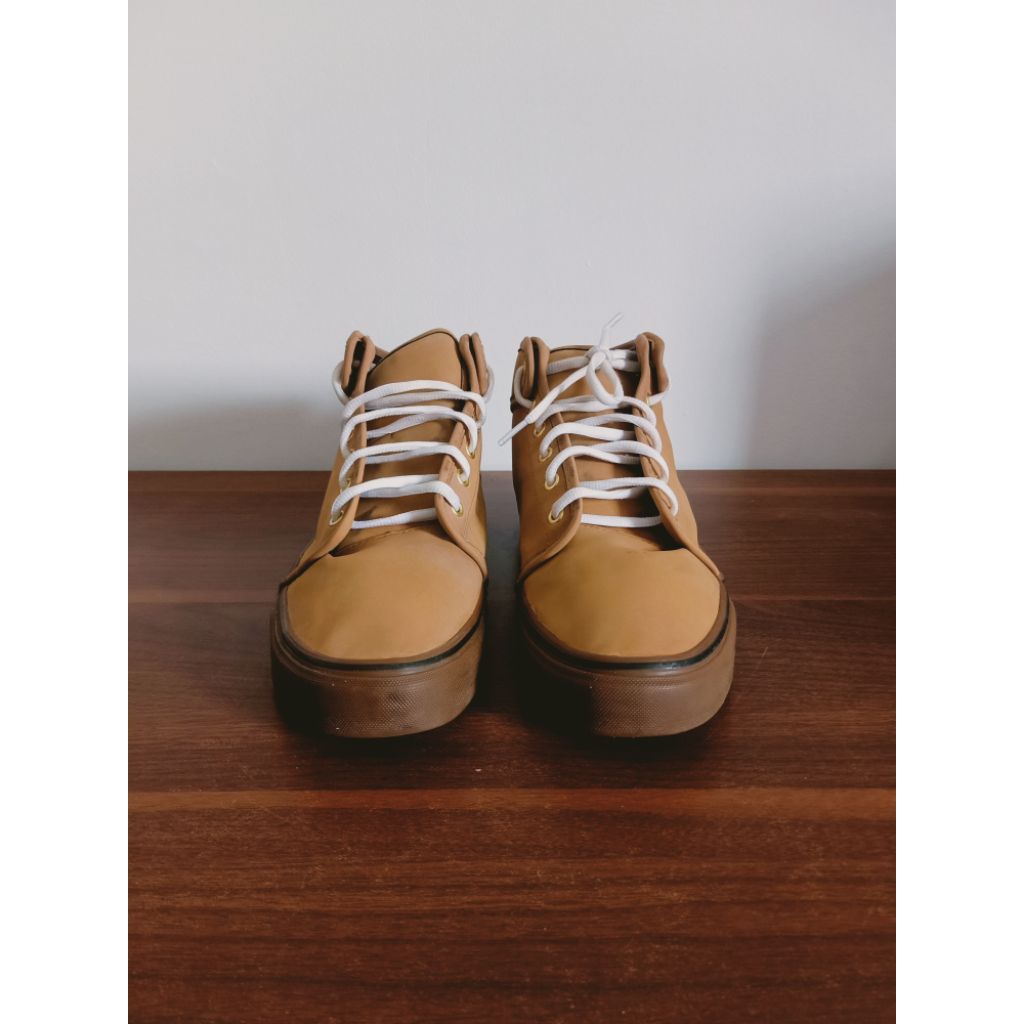 Sepatu Vans High Pria/Wanita Ukuran 42