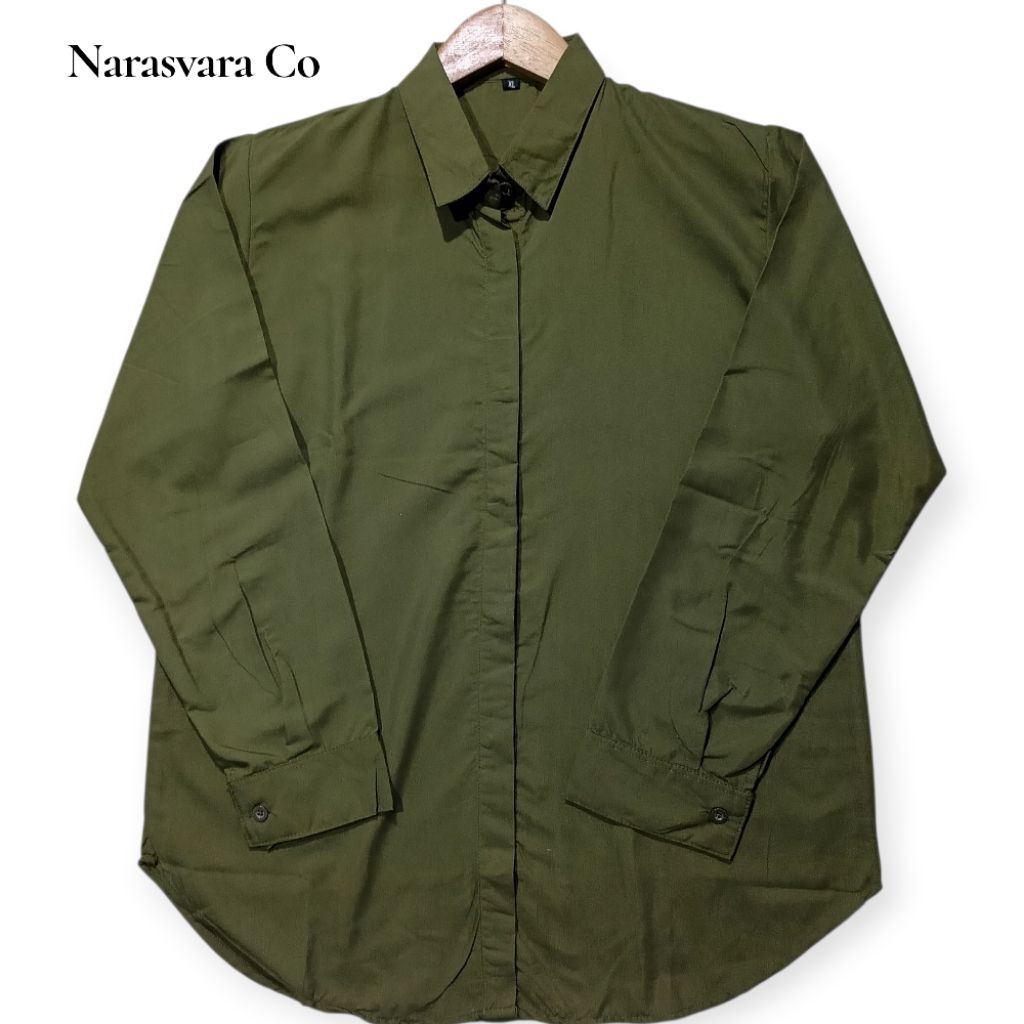 Kemeja Basic Wanita Lengan Panjang Polos Warna Army Bahan 100% Katun Ukuran M L XL XXL