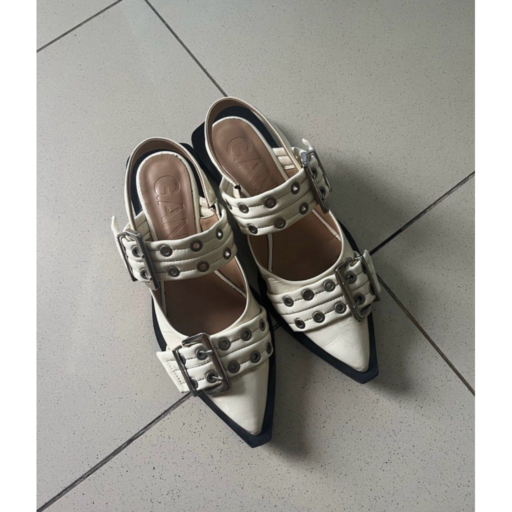 ganni Buckle Flats Ivory