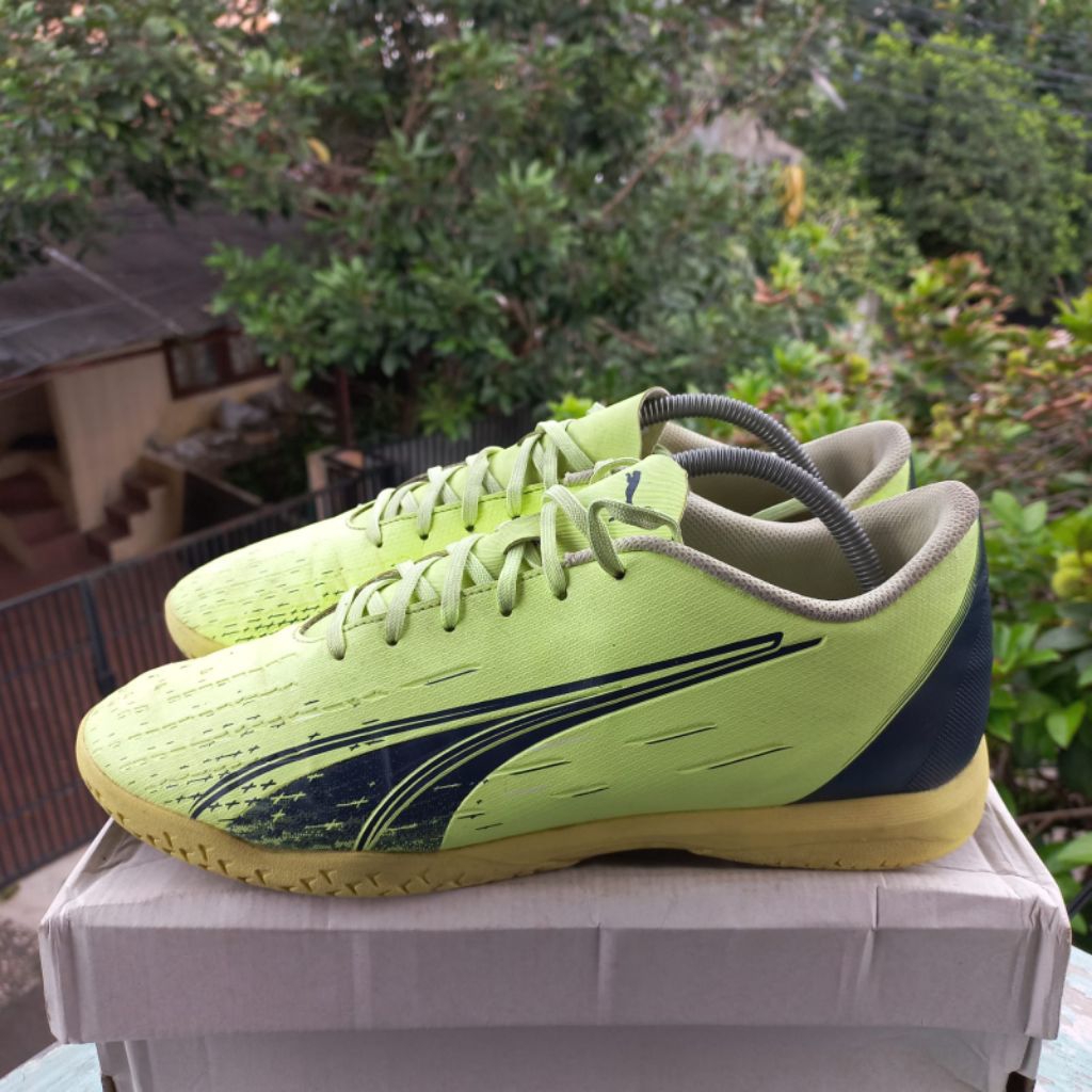 Sepatu futsal pumpum ultra play size 45