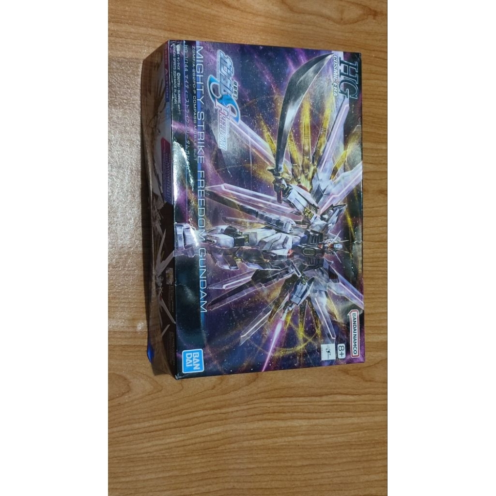 HG Mighty Strike Freedom Bandai