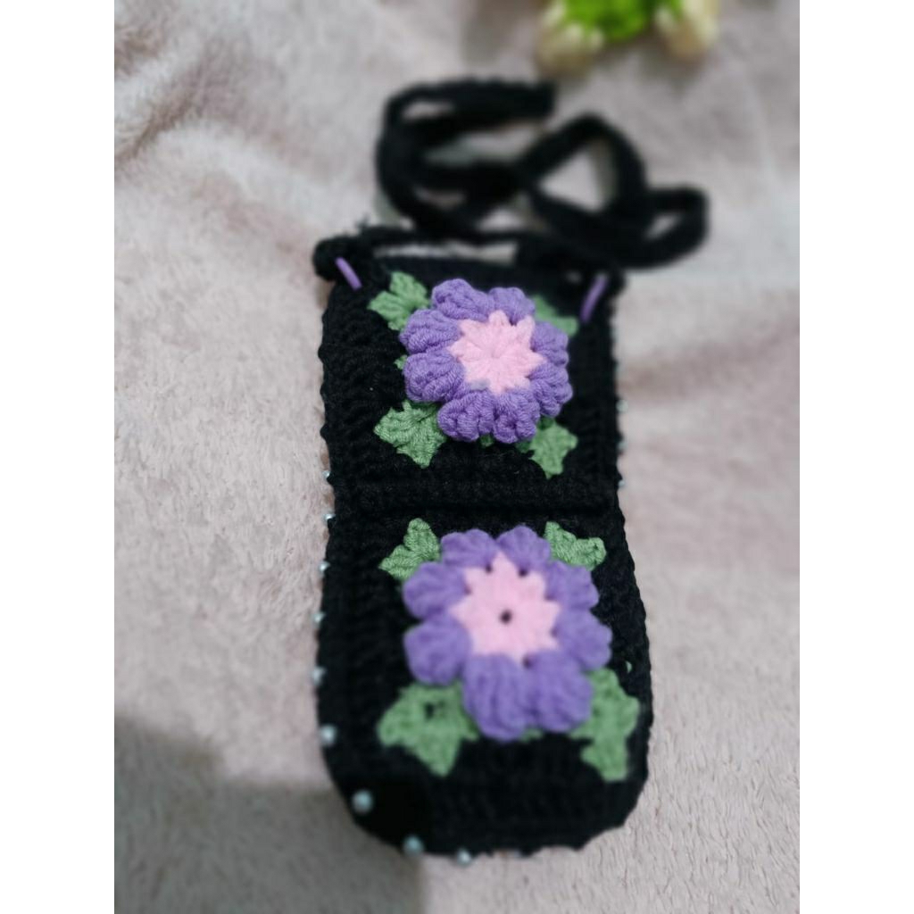 tas rajut hape motif bunga timbul