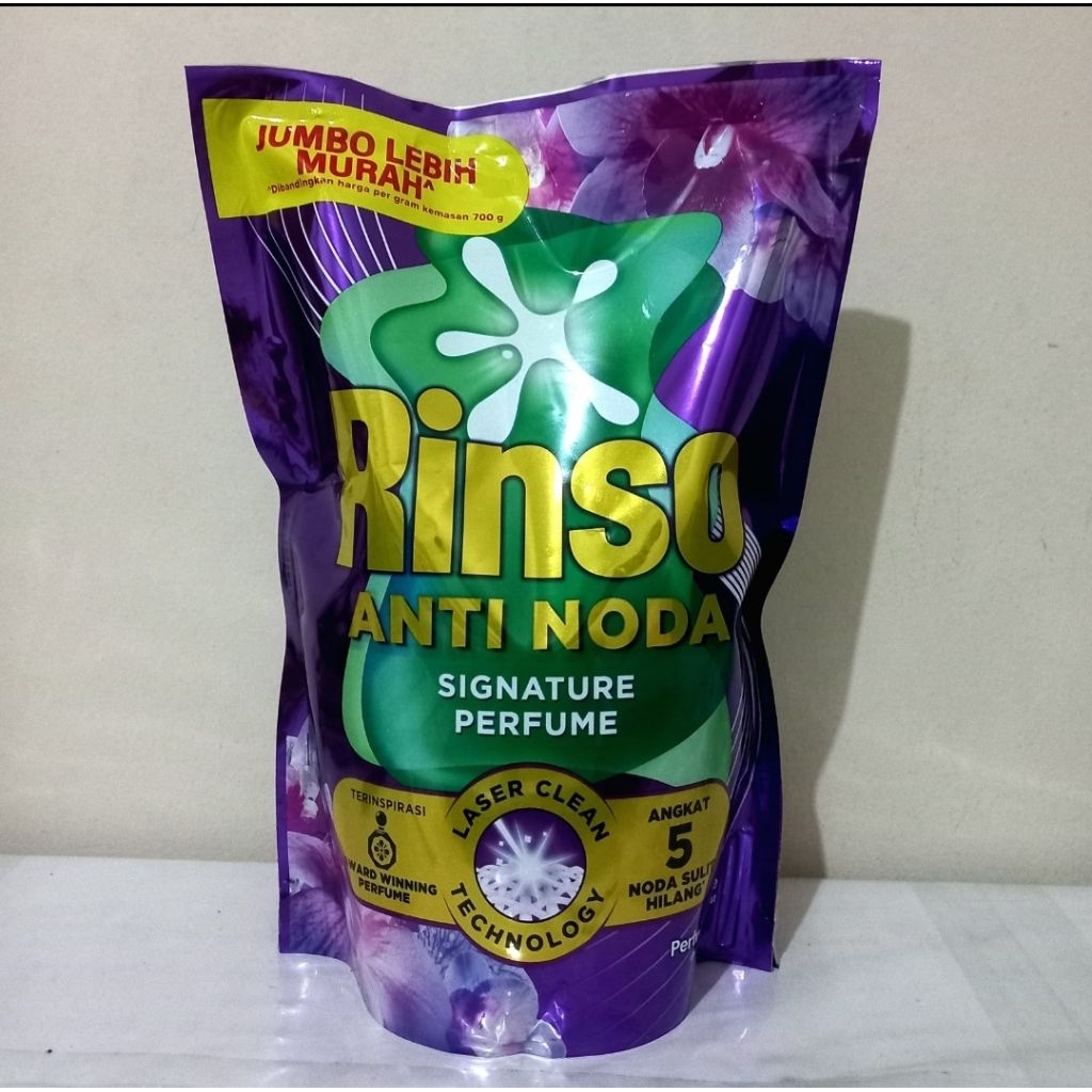 Rinso Molto Detergen Cair Perfume Essence 1.5kg - 1.5 liter