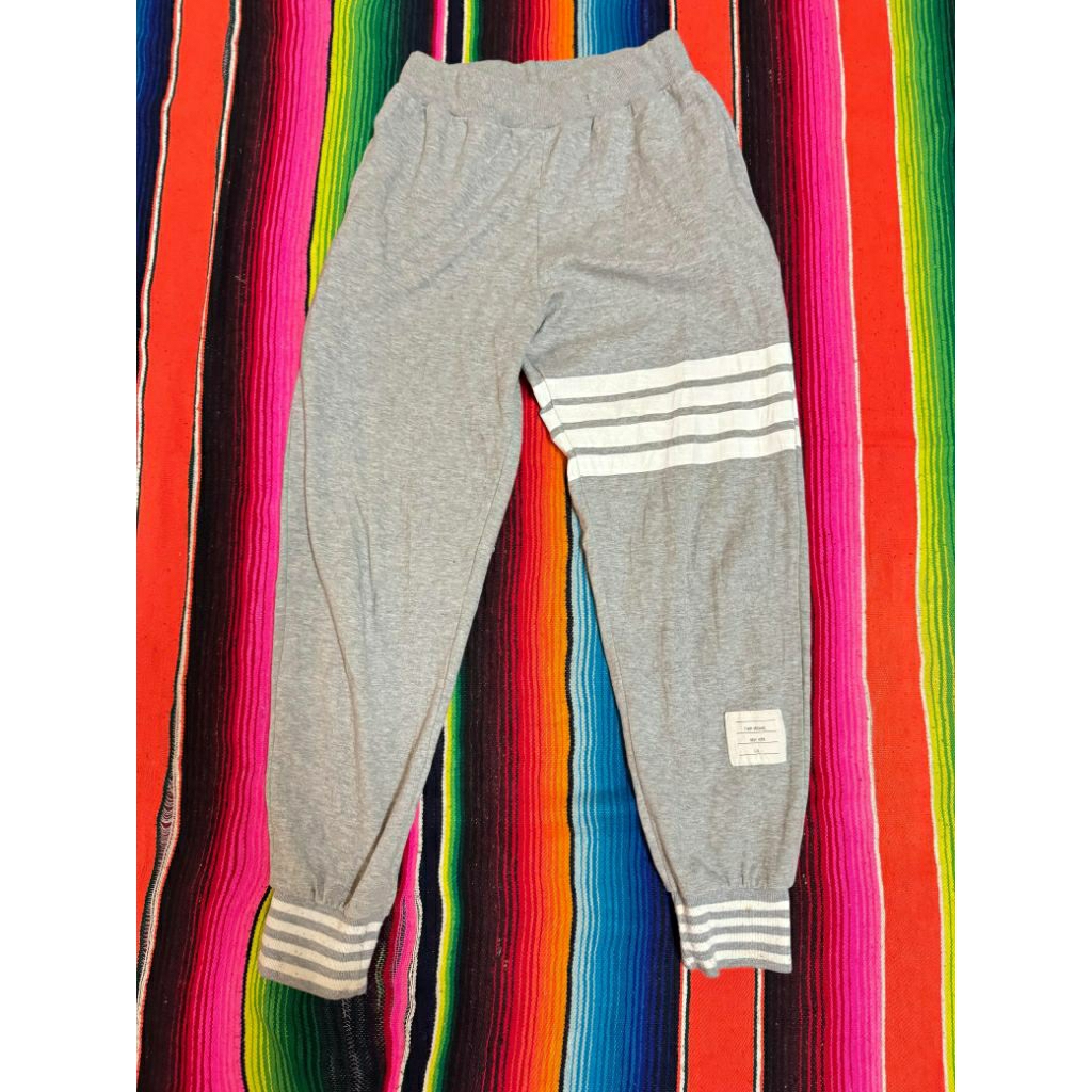 jogger thom browne