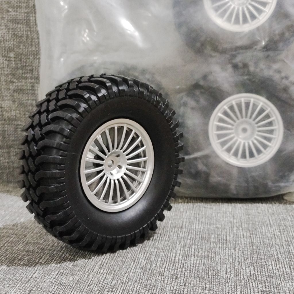 ban rc adventure china 1/10 (4pcs)