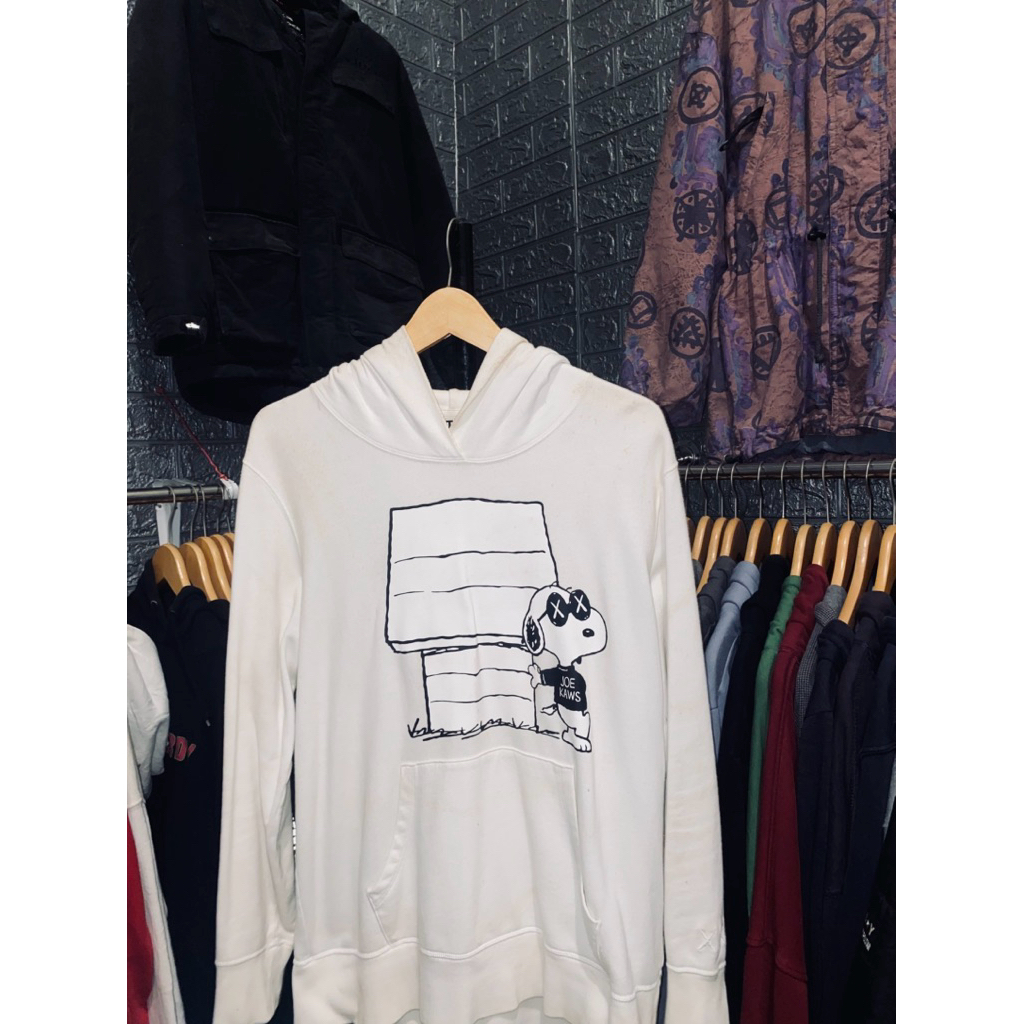 Hoodie Kaws UT Second