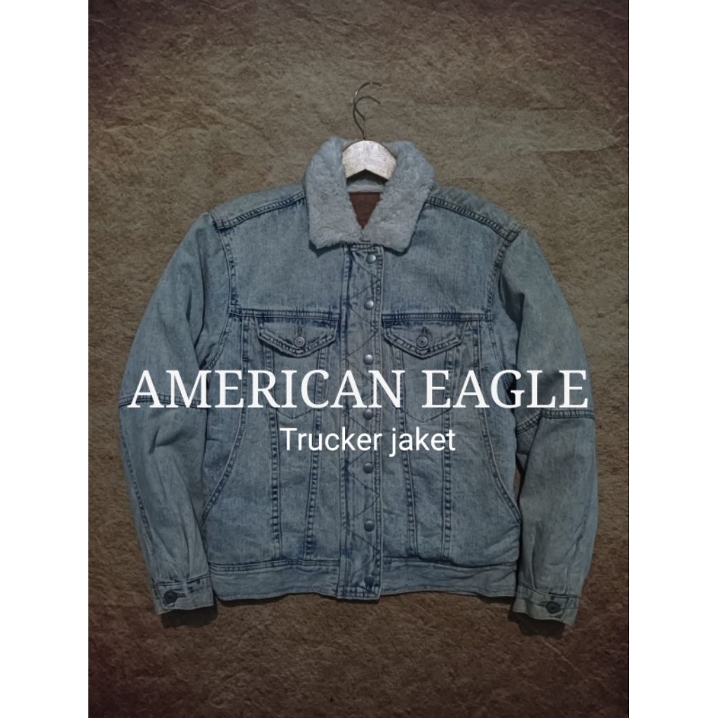 Jaket jeans denim trucker AMERICAN EAGLE bekas pakai